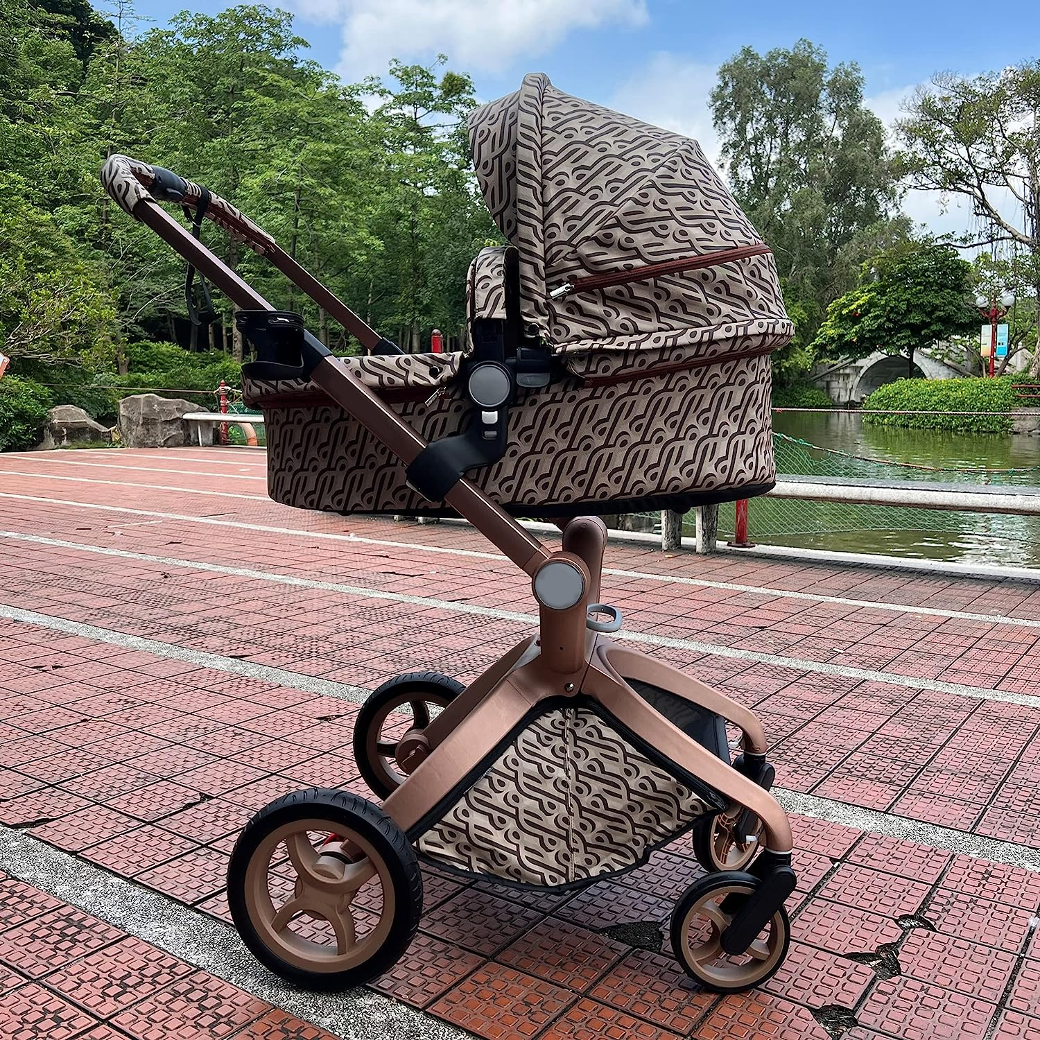 Baby Stroller: Baby Carriage with Adjustable Seat Height Angle and Four-Wheel Shock Absorption,ReversibleHigh Landscape and Fashional Pram (Grid)