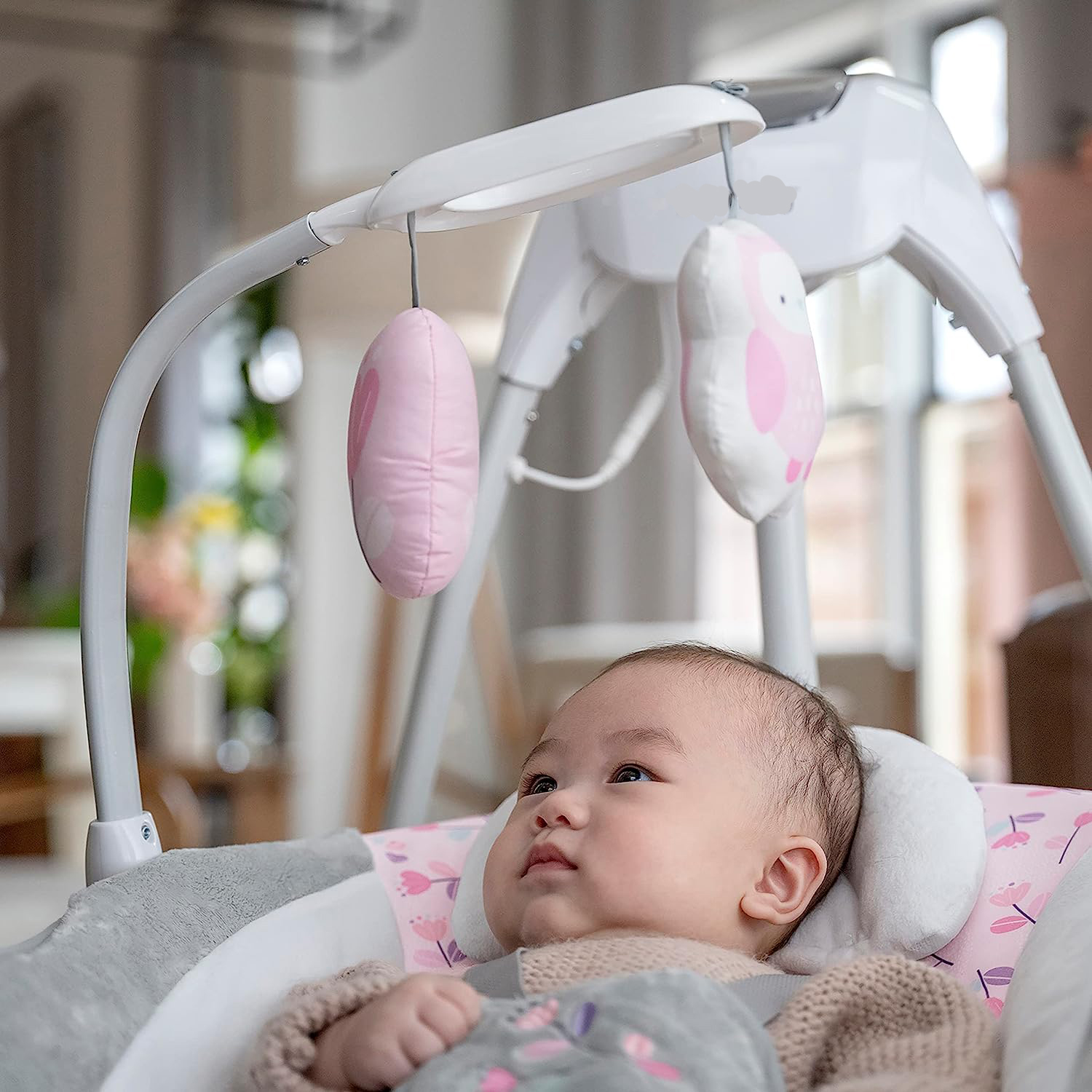 Lightweight Compact 6-Speed Multi-Direction Baby Swing, Vibrations & Nature Sounds, 0-9 Months 6-20 lbs (Pink Cassidy)