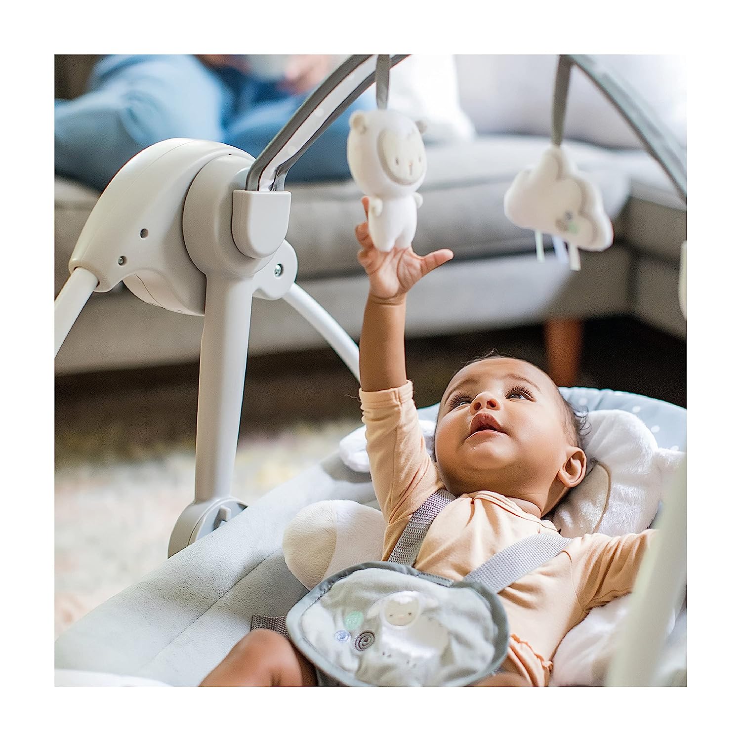 Ingenuity Soothe 'n Delight Compact Portable 6-Speed Plush Baby Swing with Music, Folds Easy, 0-9 Months 6-20 lbs (Cozy Kingdom)