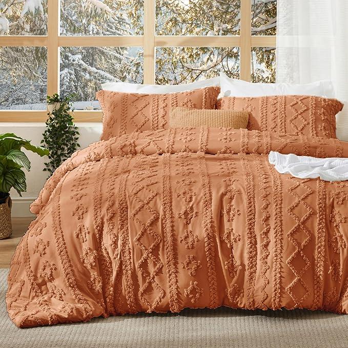 Bedsure Tufted Boho Comforter Set  - Boho Bed Set, GentleSoft 3 Pieces Farmhouse Shabby Chic Embroidery Bedding, Gifts for Woman, Soft Jacquard  Comforter for All Seasons