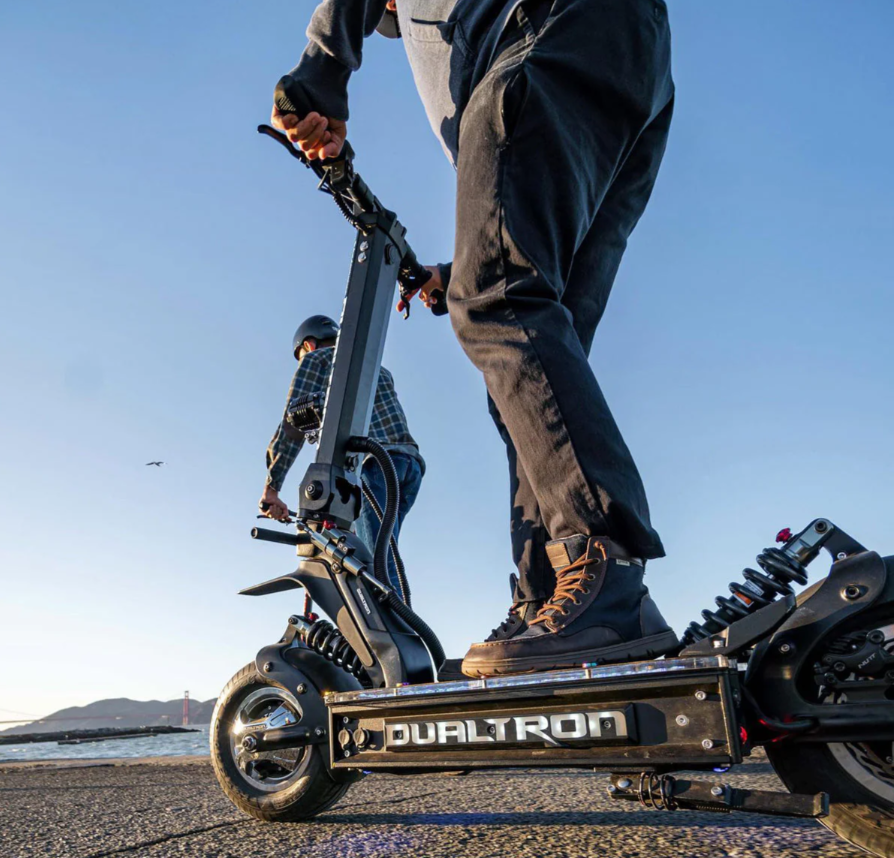 【Black Friday Sale Extravaganza】🚀 Dualtron X Limited – 12,000W Beast Mode electric scooter | 84V Battery | Up to 200km Range ⚡